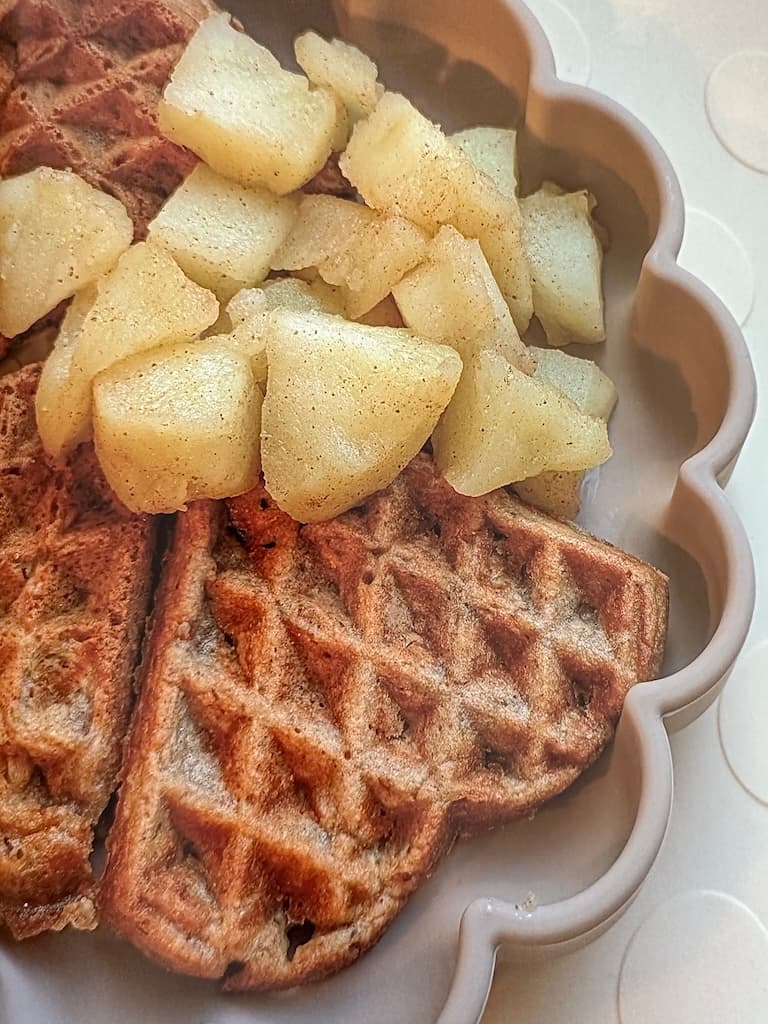 Vafli od jabuka i badema
